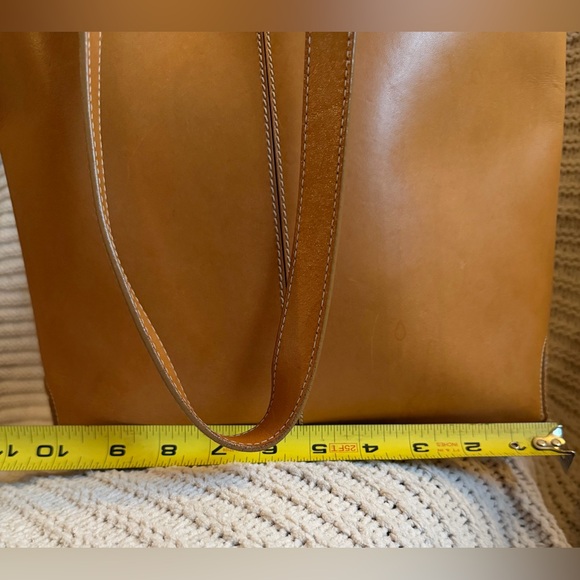 Luxurious J.P. Tod’s Tan Leather Tote Made in Italy Structured Shoulder Bag - Picture 10 of 16